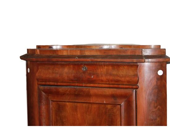Coppia di Angoliere In Mogano Stile Biedermeier Nord Europa