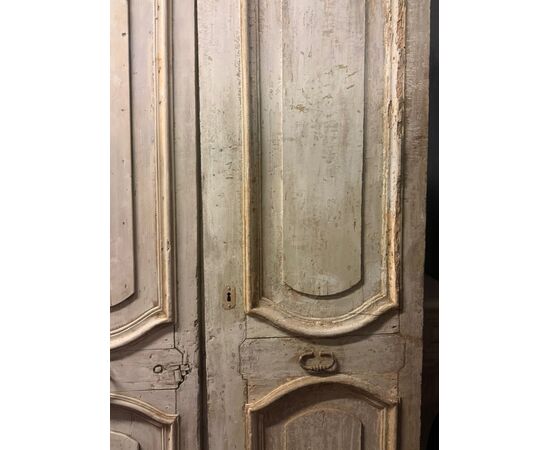 PTS893 - N. 2 Porte laccate bifacciali, epoca '700, misure cm L 100 x H 212