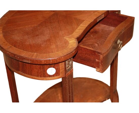 Tavolino a fagiolo francese stile Luigi XVI del 1800