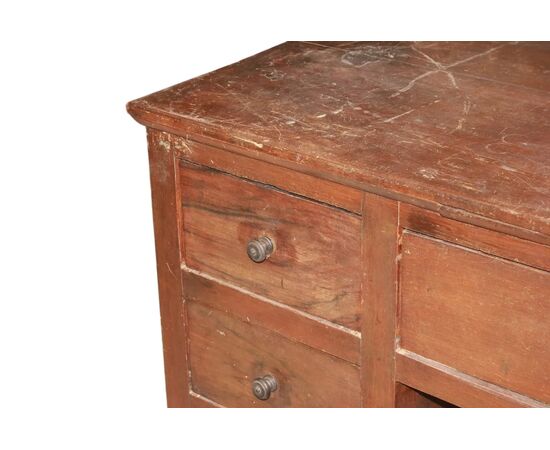 Scrivania italiana con 7 Cassetti in legno di Noce