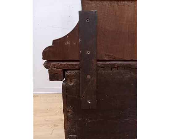 Cassapanca con schienale in noce- fine 800- baule-scrigno