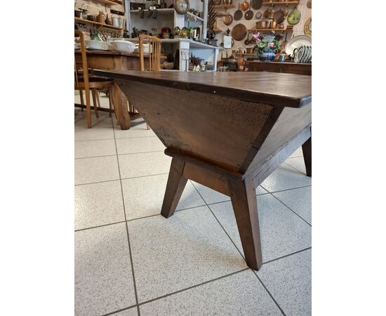 Madia in noce H 65 142,5 x 65