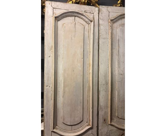 PTS893 - N. 2 Porte laccate bifacciali, epoca '700, misure cm L 100 x H 212