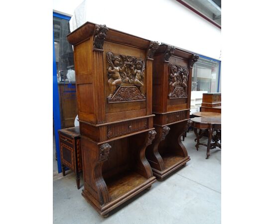 Coppia di credenze in rovere scolpite XIX sec. Francia