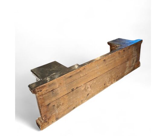 Basamento da cornice in legno dorato