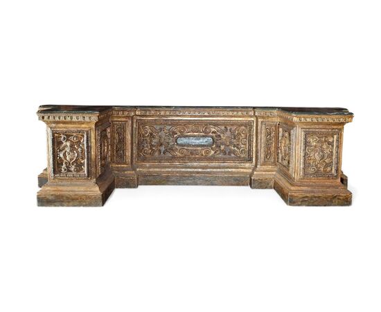 Basamento da cornice in legno dorato