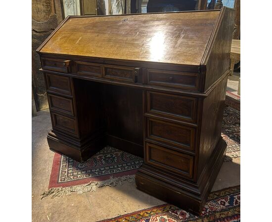 TAV317 - Bancone da reception in noce con intarsi, epoca '700, misure cm L 130 x H 105 x P 65