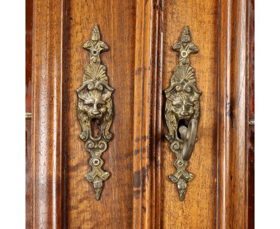 Credenza doppio Corpo in Stile Neobarocco Italia, Fine XIX Secolo