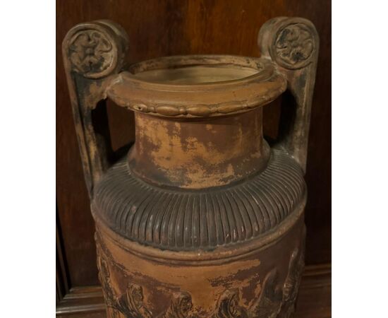DARS674 - Vaso in terracotta, misure cm L 35 x H 84 x P 35