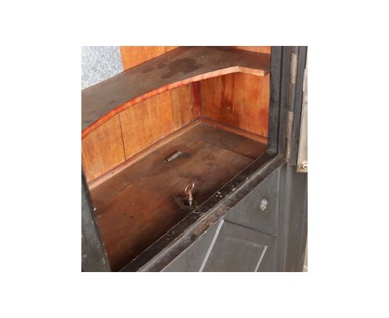 DARS675 - Antique safe in walnut and iron, decorated with studs, 19th century, dimensions cm W 112 x H 186 x D 57