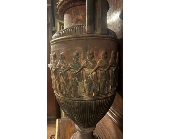 DARS674 - Vaso in terracotta, misure cm L 35 x H 84 x P 35
