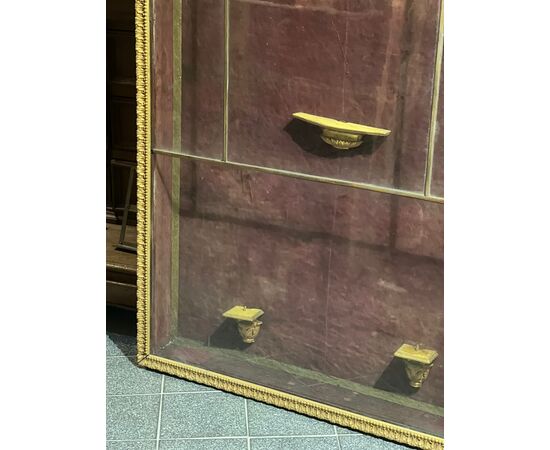 Coppia di teche in legno 