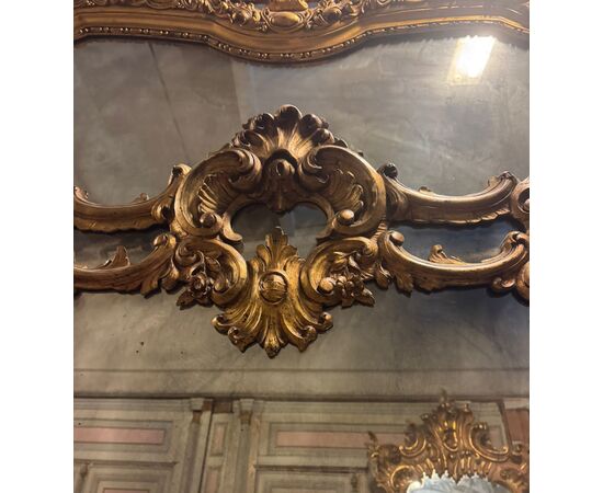 SPECC560 - Gilded and sculpted mirror with shells, 19th century, dimensions cm W 85 x H 138
