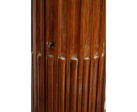 Pair of antique cherry wood columns with white marble tops. Naples, early 19th century.