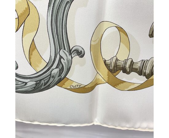 HERMES Foulard Vintage in Seta Col. Bianco Ferronnerie