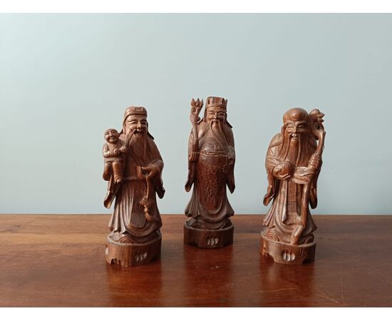 Personaggi orientali in legno