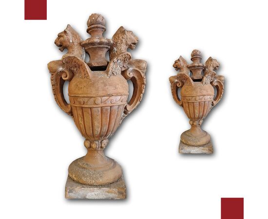 COPPIA DI VASI IN TERRACOTTA NEOCLASSICI FINE DEL XVIII SECOLO