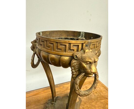 Antico brucia profumi in bronzo, XIX sec, Francia, 50x30 cm