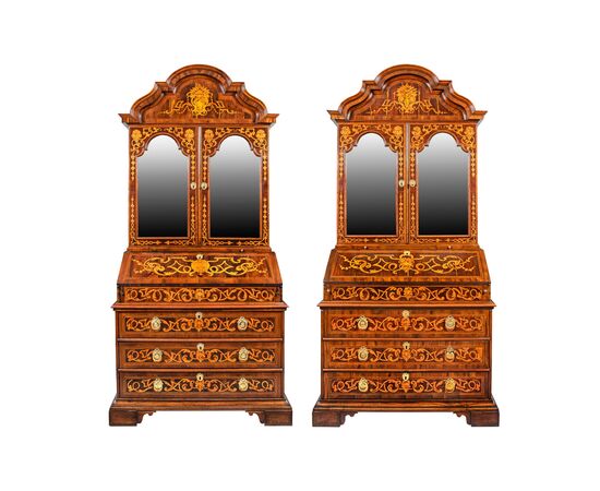 Coppia di trumeau in legno finemente intarsiato. Veneto, XVIII secolo.