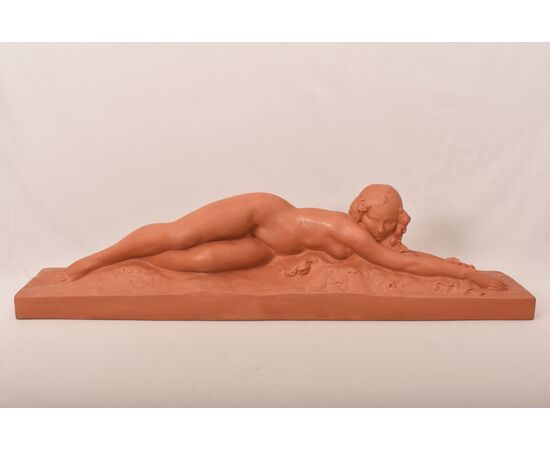 SCULTURE ART DECO IN TERRACOTTA, NUDO DI DONNA DISTESA, AMEDEO GENNARELLI, SCULTORE ITALIANO. (STTE97)