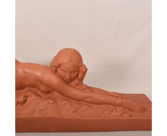 SCULTURE ART DECO IN TERRACOTTA, NUDO DI DONNA DISTESA, AMEDEO GENNARELLI, SCULTORE ITALIANO. (STTE97)