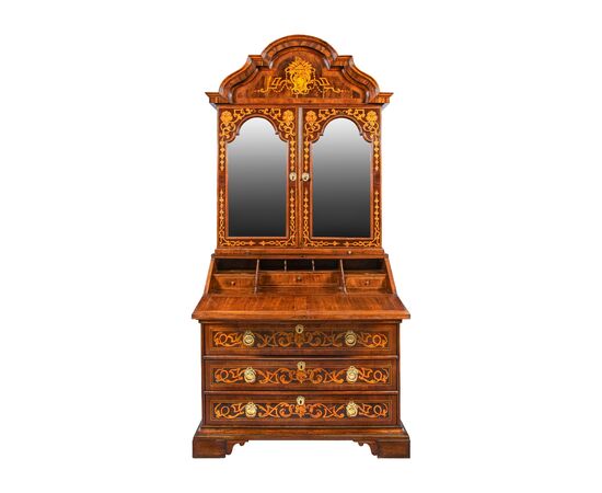 Coppia di trumeau in legno finemente intarsiato. Veneto, XVIII secolo.