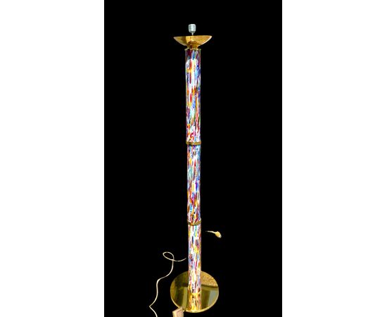 Lampada da terra  in vetro murrina con dettagli in ottone.Murano.
