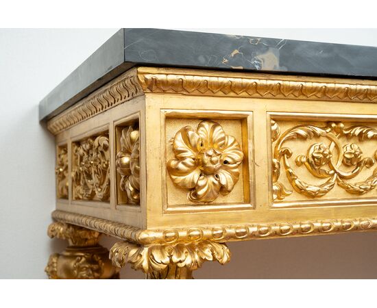Consolle antica Luigi XVI Napoletana in legno dorato e intagliato con piano in marmo nero portoro. Periodo fine 18secolo.