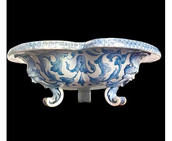 Vaso centrotavola in maiolica. Manifattura Battaglia,Napoli.