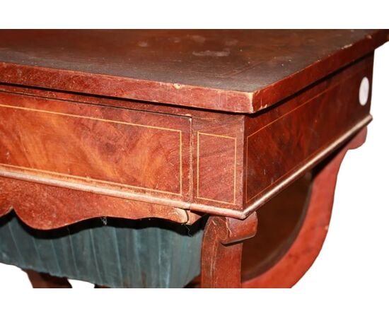 Tavolino da Lavoro Francese stile Carlo X in legno di mogano
