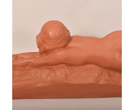 SCULTURE ART DECO IN TERRACOTTA, NUDO DI DONNA DISTESA, AMEDEO GENNARELLI, SCULTORE ITALIANO. (STTE97)
