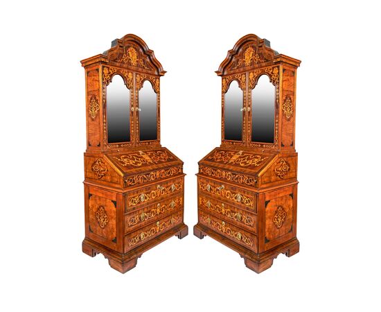 Coppia di trumeau in legno finemente intarsiato. Veneto, XVIII secolo.