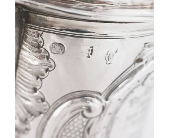 Tankard in argento sterling Regina Anna, argentiere RP, Dublino, 1711