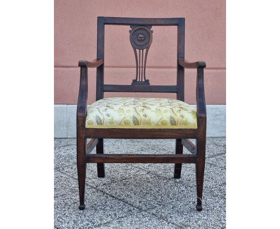Set di quattro poltrone Luigi XVI in noce intagliato – Italia settentrionale, circa 1760–1770