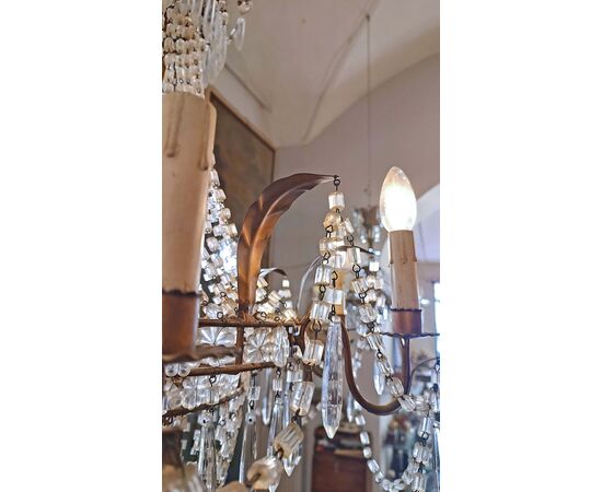 LAMPADARIO A PANIERE IN CRISTALLI E FERRO DORATO PRIMI DEL XIX SECOLO