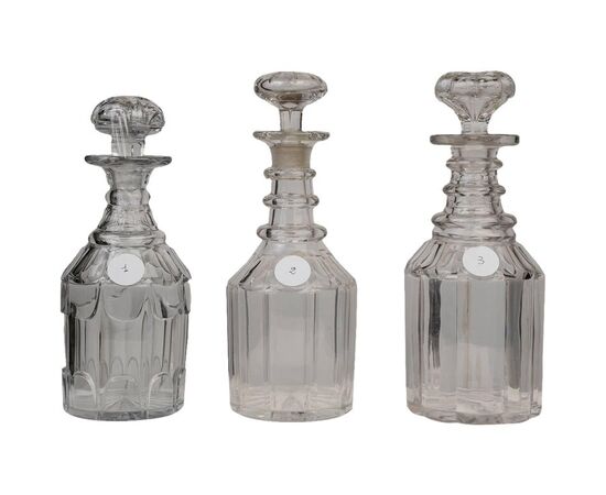 Set di tre bottiglie Inglesi antiche da decanter - O/3232 ecc.