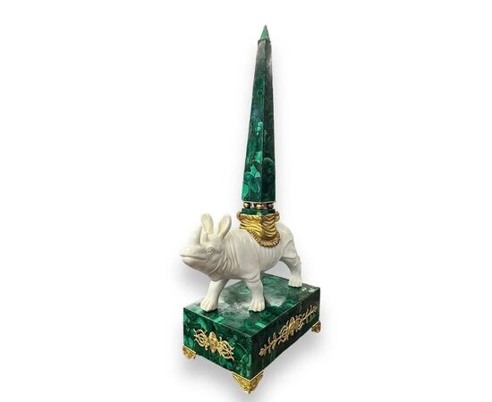  Coppia di Obelischi in Malachite e Bronzo dorato, XIX Secolo 