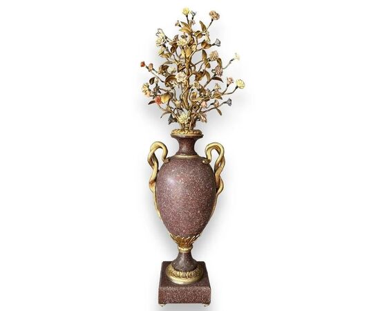  Coppia di Vasi Eleganti in Porfido e Bronzo del XIX Secolo