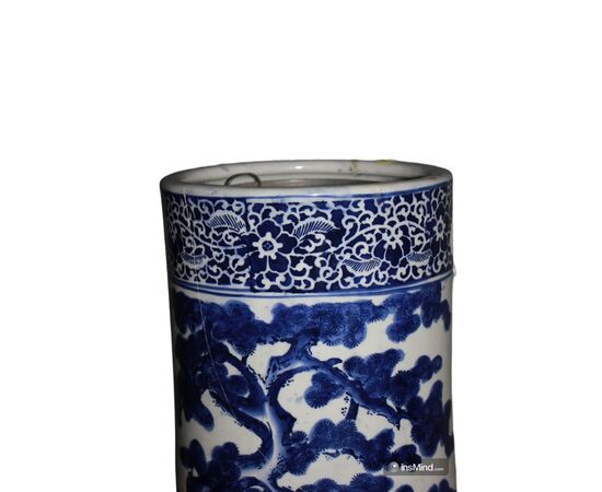 Vaso Porta Ombrelli Cinese in Porcellana Bianca e Blu Decorata con Personaggi