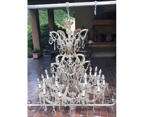 Grande lampadario a 19 luci cm. 110 x 120 di altezza