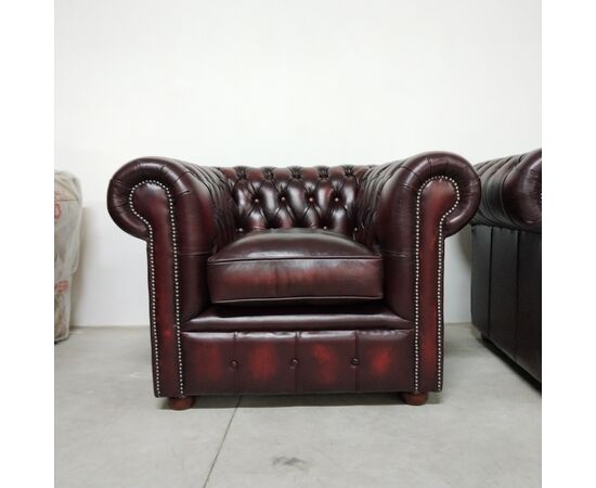 Nuova coppia di poltrone chesterfield club in pelle rosso bordeaux anticato inglese originale 