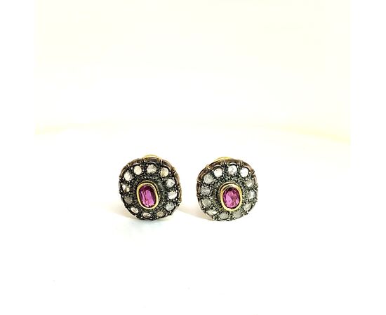 ORECCHINI IN ORO CON RUBINI E DIAMANTI