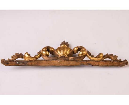 Antica cimasa in legno dorato - O/2548 -