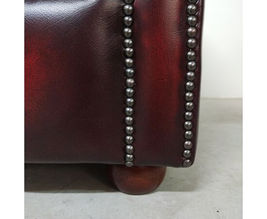 Nuova coppia di poltrone chesterfield club in pelle rosso bordeaux anticato inglese originale 