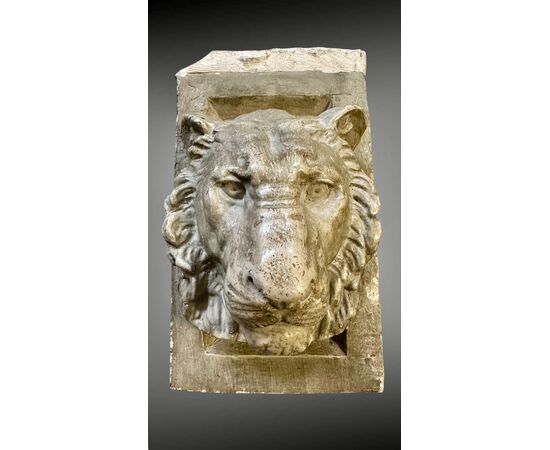 Coppia di teste di leone in stucco – XIX secolo