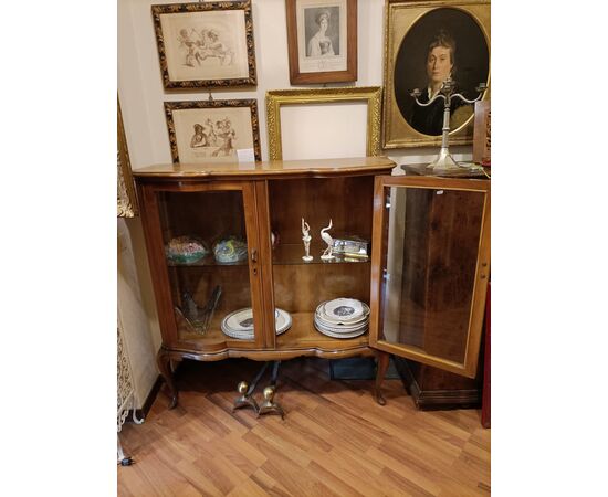 Vetrina chippendale in noce