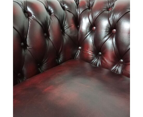Nuova coppia di poltrone chesterfield club in pelle rosso bordeaux anticato inglese originale 