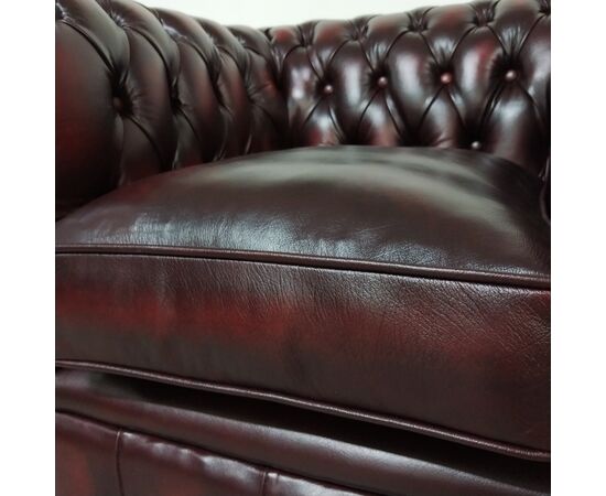 Nuova coppia di poltrone chesterfield club in pelle rosso bordeaux anticato inglese originale 