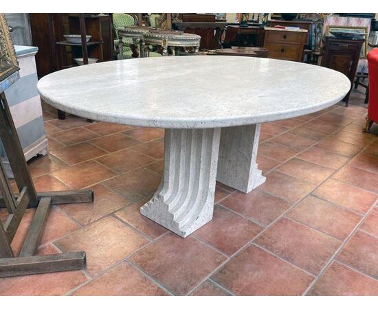 Tavolo di design anni 70 in travertino