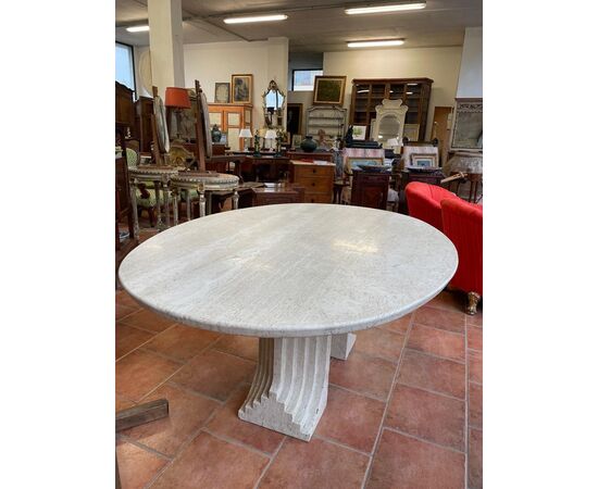 Tavolo di design anni 70 in travertino